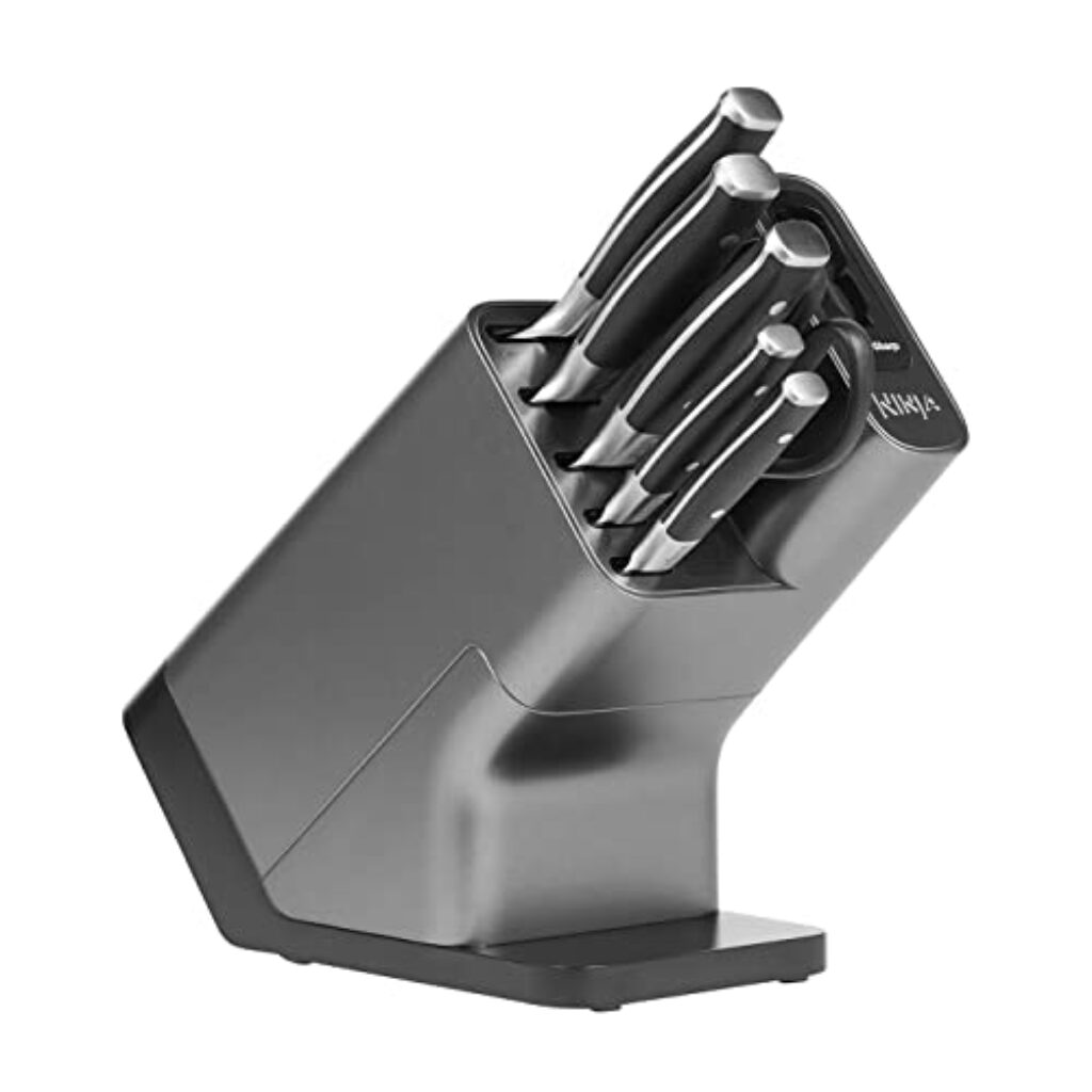 Ninja Foodi Messerblock StaySharp mit integriertem Schärfer; Messerblock mit 5 verschiedenen Messern und 1 Schere, scharfes 6-teiliges Messerset, Edelstahl K32006EU