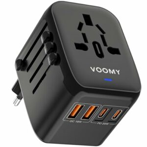 VOOMY Für über 170 Länder Reisestecker mit Schnellladegerät, Travel Adapter mit 2 USB ladegerät und 2 USB C ladegerät, Camping zubehör mit Quick Charging 3.0, USB Stecker und 20W Ladegerät USB C